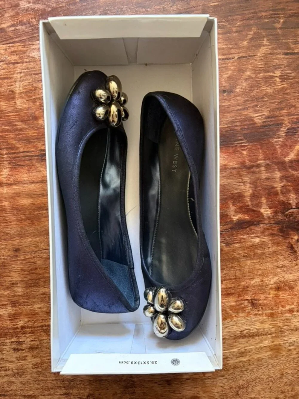 Vintage NINE WEST Leather Ballet Flats with Baubles c 2007